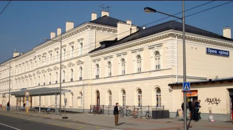 Z Opavy začal jezdit přímý rychlík do Prahy