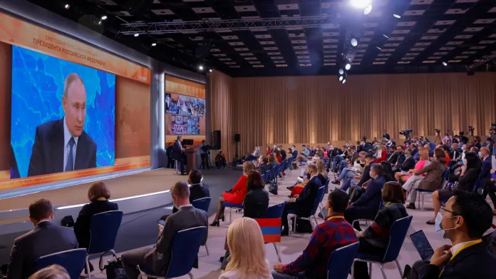 Sestřih Putinovy tiskové konference a komentář Karla Svobody z FSV UK