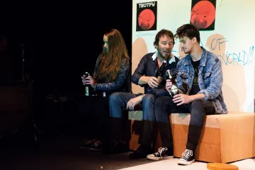 Choďte do divadla, vzkazují teenagerům v Mostě. A bez keců