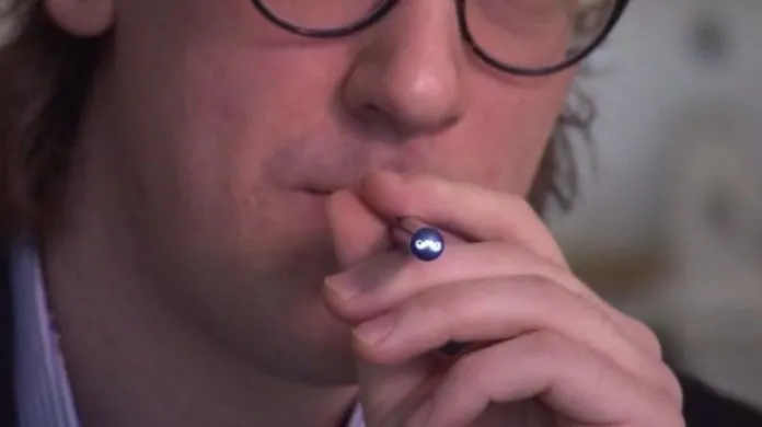 E-cigareta jako kuřácký robertek i nikotinová terapie