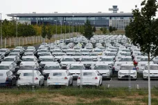 Volkswagen manipuloval s emisemi i u benzinových motorů, vypověděli prý jeho technici