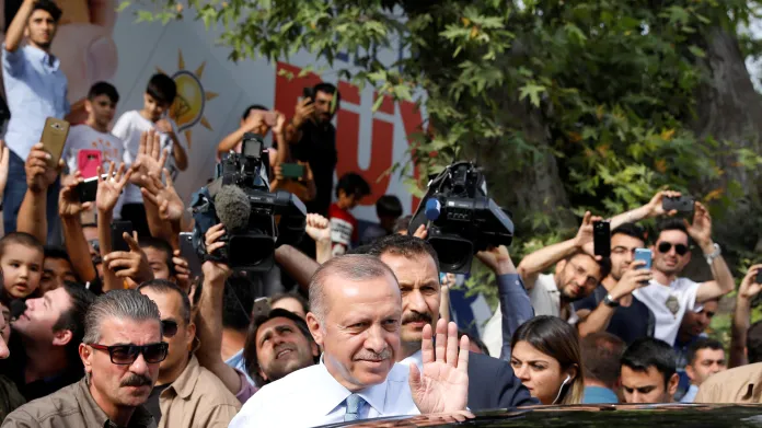 Recep Tayyip Erdogan obhajuje prezidentskou funkci
