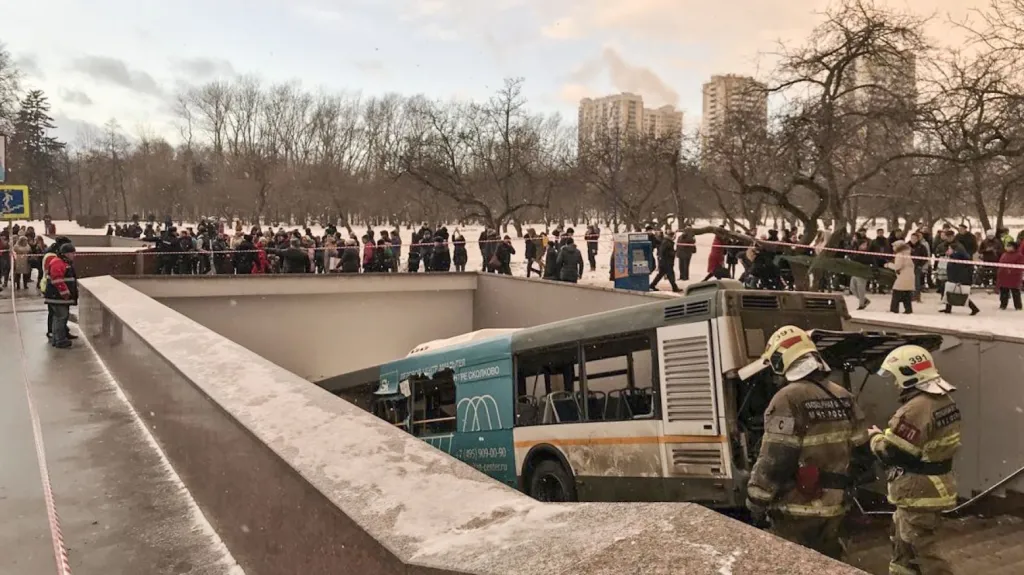 Havarovaný autobus v Moskvě