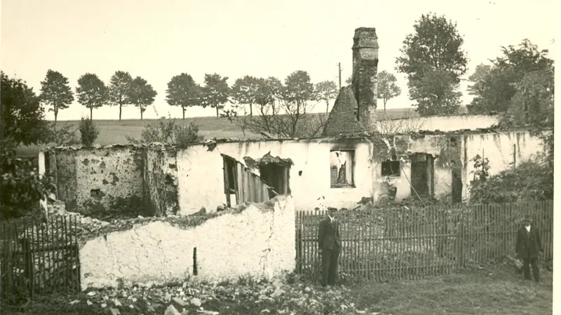 Vypálené Leskovice - statek u Pavlů