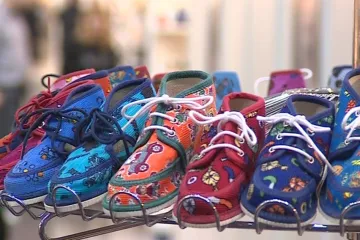 Poslanci schválili mírnější podobu novely, proti které se bouřili obuvníci