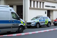 Policie hlásí dopadení osoby, která vnikla do gymnázia v Litvínově
