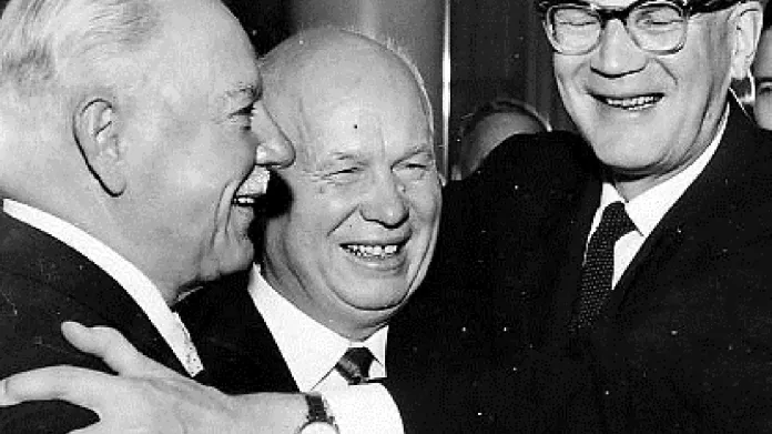 Kliment Vorošilov, Nikita Chruščov a finský prezident Urho Kaleva Kekkonen