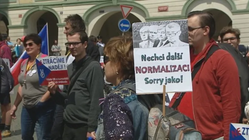 Protesty před sněmovnou