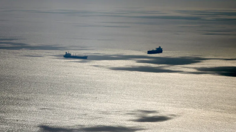 Po vzoru Hormuzu. Úvahy o mýtném v klíčových průlivech sílí