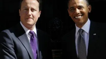 Barack Obama jednal s britským premiérem Cameronem