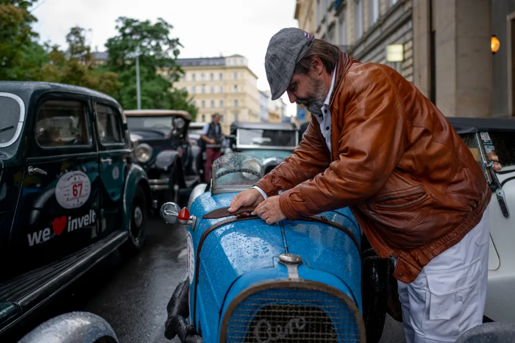 Jízdy se mohou zúčastnit vozy do modelového roku 1939, v tomto roce je nejstarším vozem na startu Buick Master Six Roadster z roku 1926