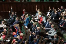 Polští poslanci přijali mediální zákon, který má podle kritiků umlčet televizi TVN