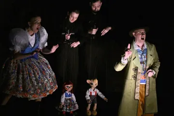 Hurvínek prodává nevěstu. Na generální zkoušce si zazpíval s operními pěvci