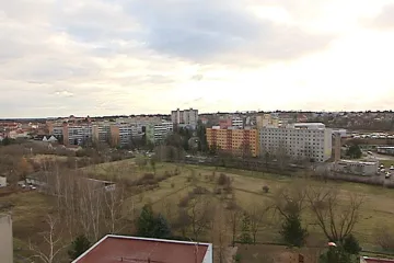 Místo zeleně silnici ke Kauflandu, plánují radní v Brandýse