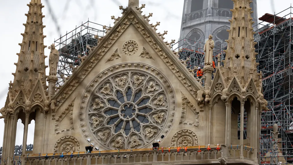 Časosběr oprav katedrály Notre-Dame