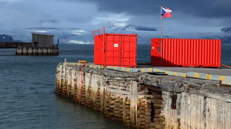 Kontejnery české expedice na Špicberkách - rok 2012