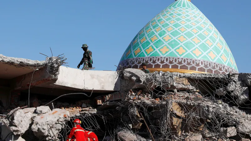 Následky zemětřesení na ostrově Lombok