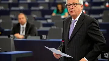 Tusk a Juncker informovali europoslance o situaci po britském referendu