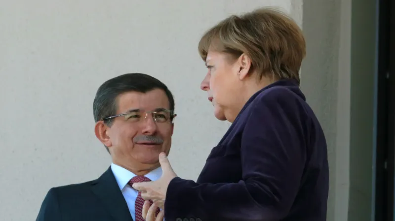 Merkelová slíbila Turecku společný tým k řešení krize