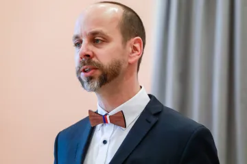 Post rektora JAMU Oslzlý neobhájil, nahradí jej ředitel zlínského divadla Michálek