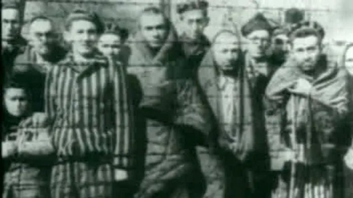 Židé v koncentračním táboře