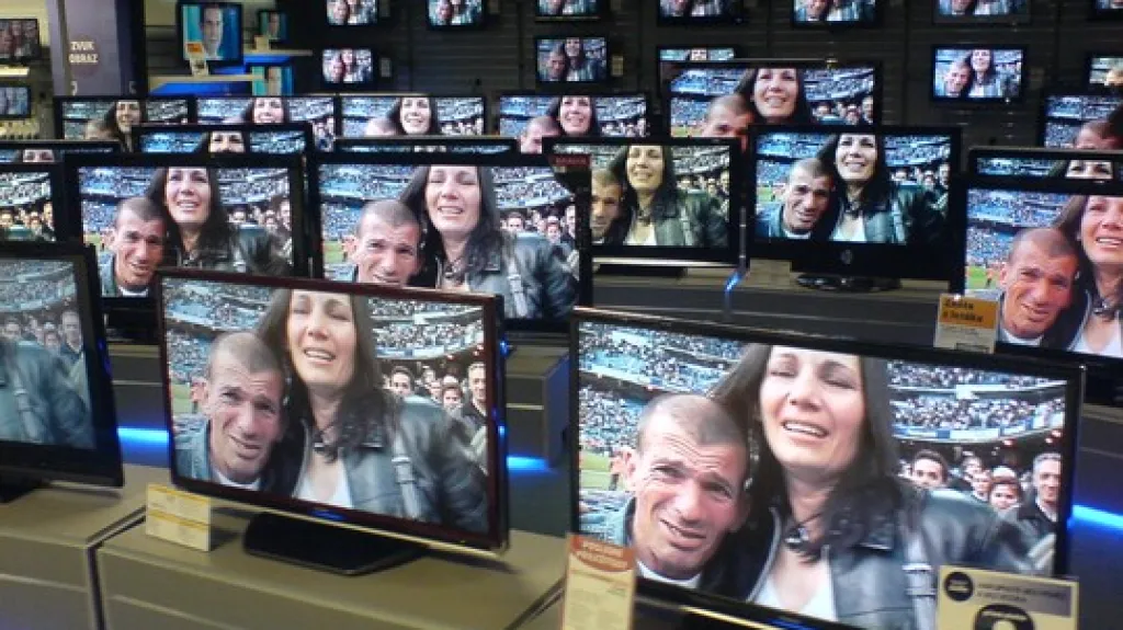 LCD televize