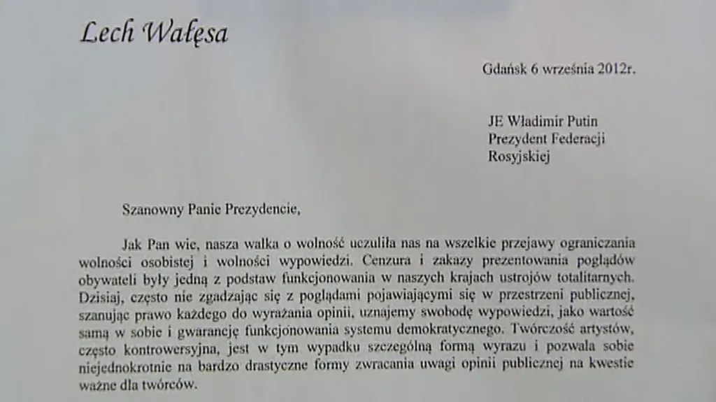 Lech Wałęsa žádá Putina o milost pro Pussy Riot