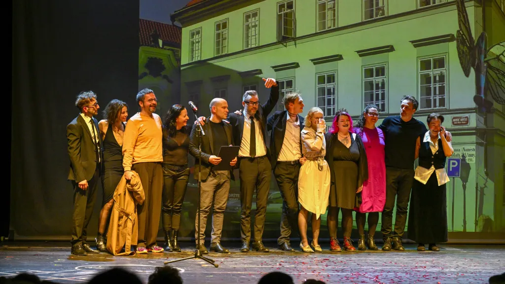 Členové oceněného Divadla Na zábradlí