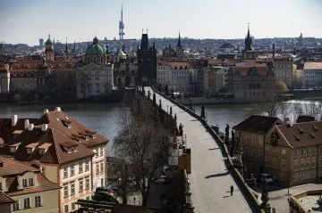 Loni zemřelo nejvíce lidí za desítky let, obyvatel přibylo jen díky migraci