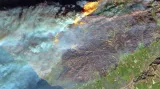 Kalifornské požáry (snímek NASA ze 7. prosince 2017)