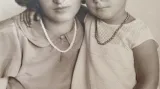 Ruth Drahota se svou matkou před válkou