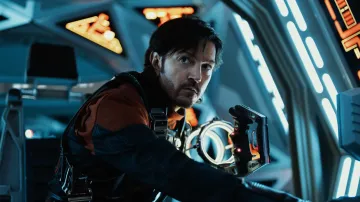 Diego Luna ve druhé řadě seriálu Andor