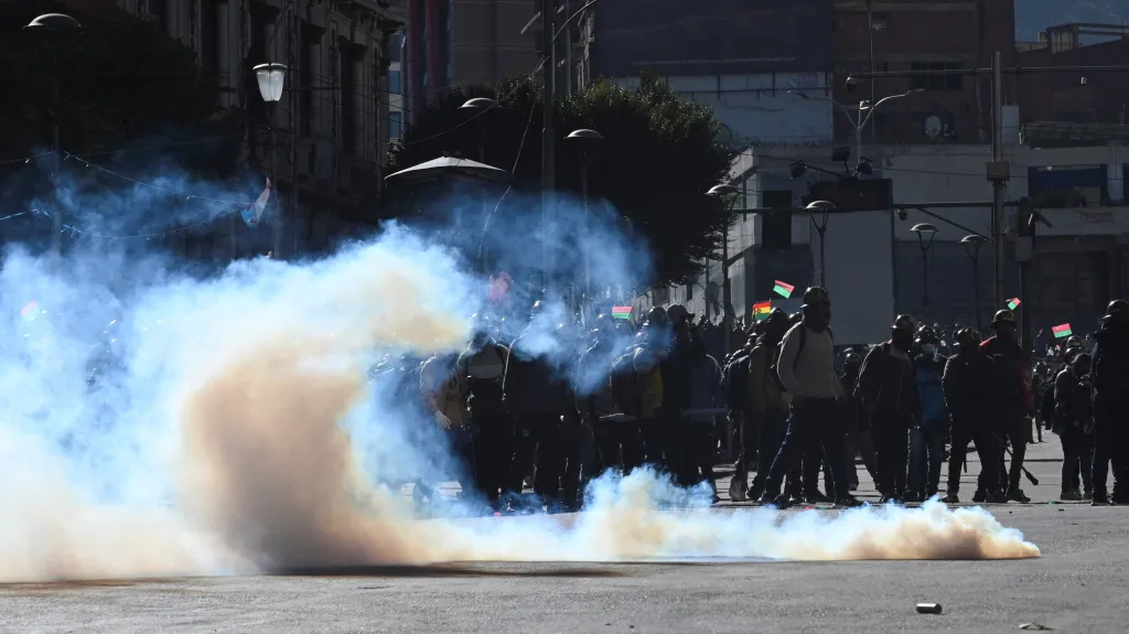 Bolivijci protestují v La Pazu a El Altu proti vládě prezidenta Rodriga Paze