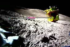 Japonský modul SLIM se na Měsíci po dlouhé noci nečekaně probudil a obnovil spojení se Zemí