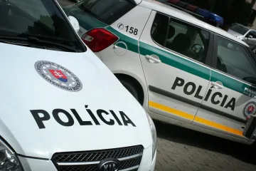 Slovenská policie zatýkala v akci proti extremismu. Zadržela i bubeníka kapely Horkýže Slíže