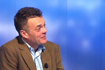 K životu na zámku jsou třeba tlusté ponožky a svetry, říká Czernin. Šlechta přišla před stoletím o tituly