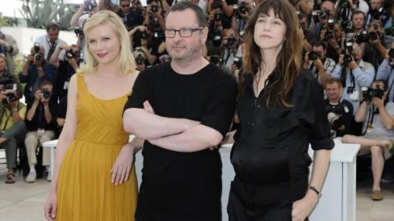 Kirsten Dunstová, Lars von Trier a Charlotte Chainsbourgová