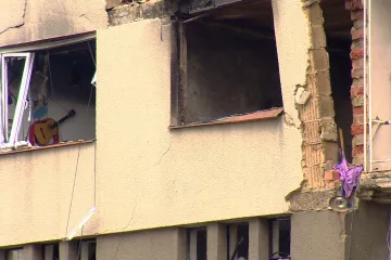 Policie vyšetřuje výbuch v Lenoře jako úmyslný čin. Lidé mohou obyvatelům domu pomoci sbírkou