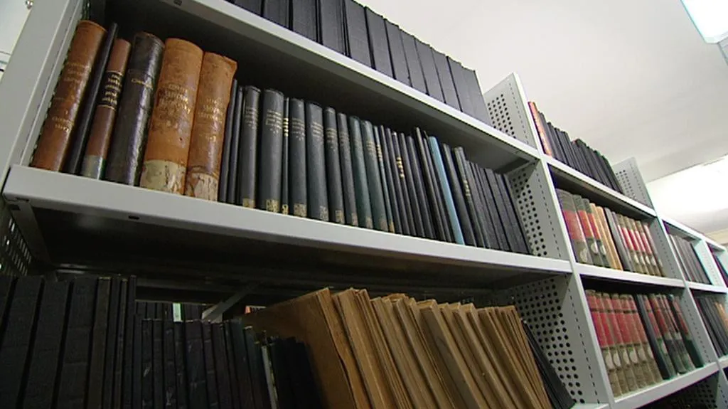 Stěhování knih kvůli revitalizaci Klementina