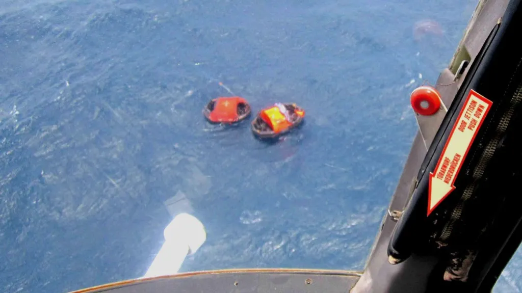 U Papuy se potopil trajekt