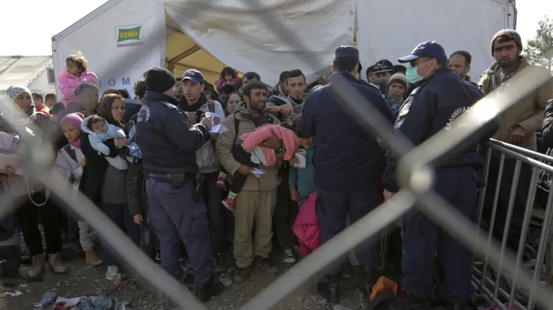 Migranti na řecko-makedonské hranici