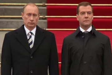 Mezi Ruskem a USA zuří propagandistický souboj, Evropa se stahuje