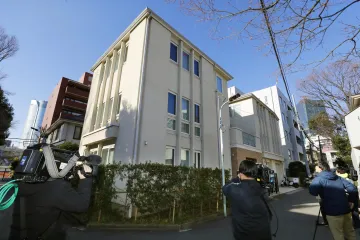 Vyšetřovatelé prohledali dům exmanažera Nissanu. Okolnosti jeho útěku z Japonska vyšetřuje Turecko