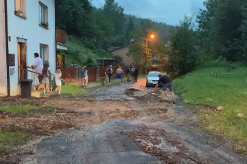 Západ Čech zasáhly velmi silné bouřky, kroupy a vítr