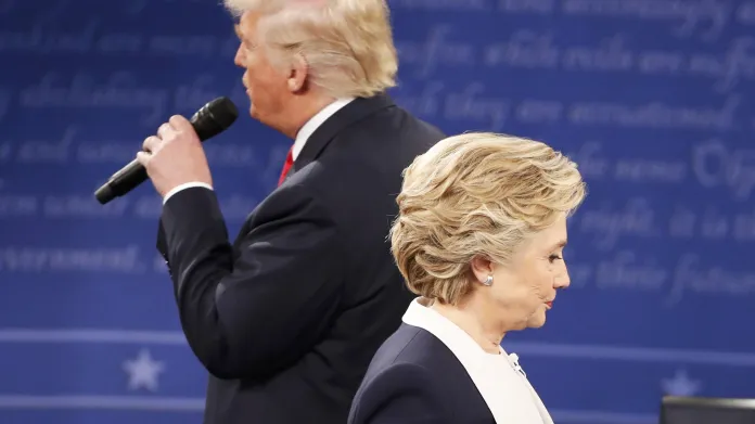 Duel Trumpa s Clintonovou