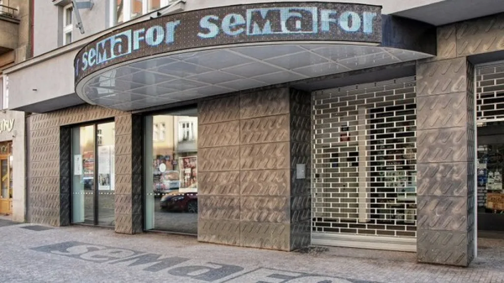 Budova Divadla Semafor
