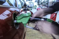 Cena benzinu stoupá, je nejdražší od konce roku 2014