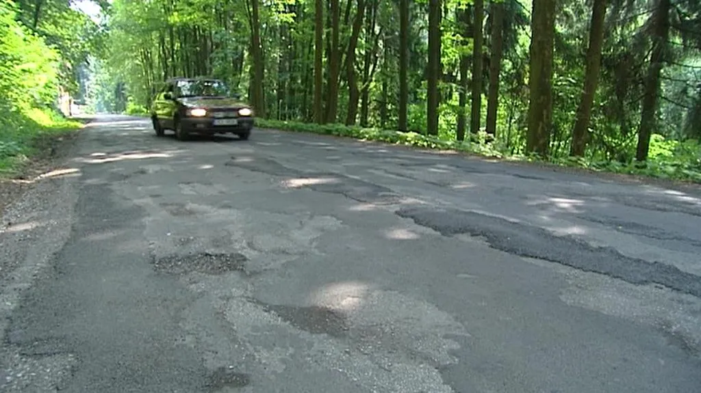 Silnice do Janských Lázní