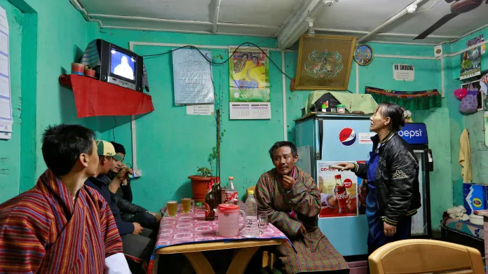 Bhútánci mohou sledovat televizi už skoro dvacet let