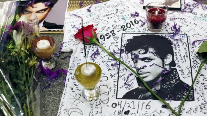 Lidé uctili památku zesnulého Prince v Harlemu